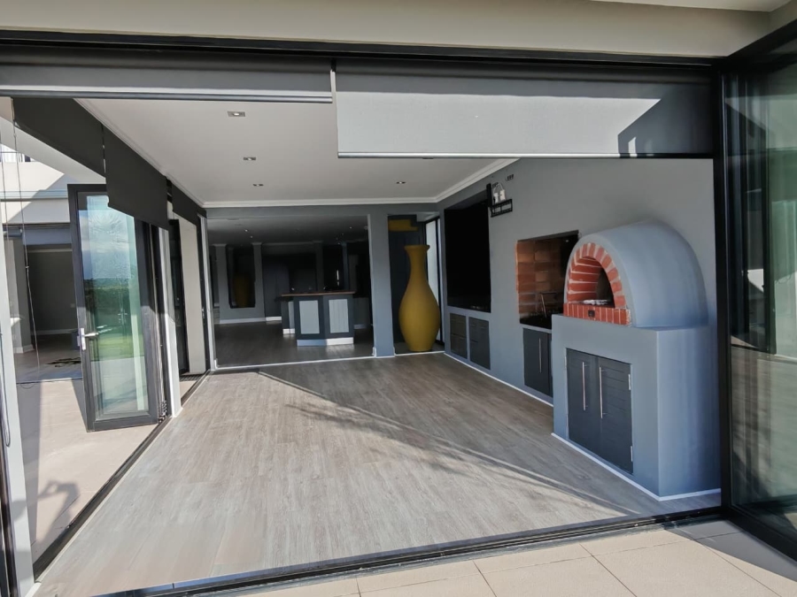4 Bedroom Property for Sale in Oubaai Western Cape